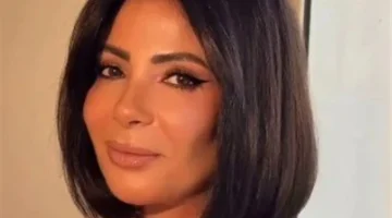 منى زكي تهيمن على شباك التذاكر بتنويع أدوارها الكوميدية والدرامية